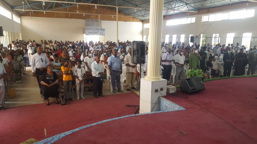 A view of the congregation at the church in Diredawa. About 400 people are gathered.